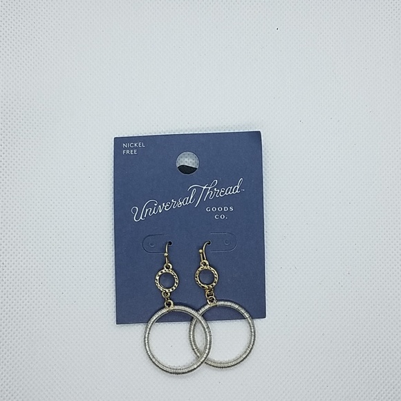 Universal Thread Jewelry - NWT Universal Thread Dangling Earrings